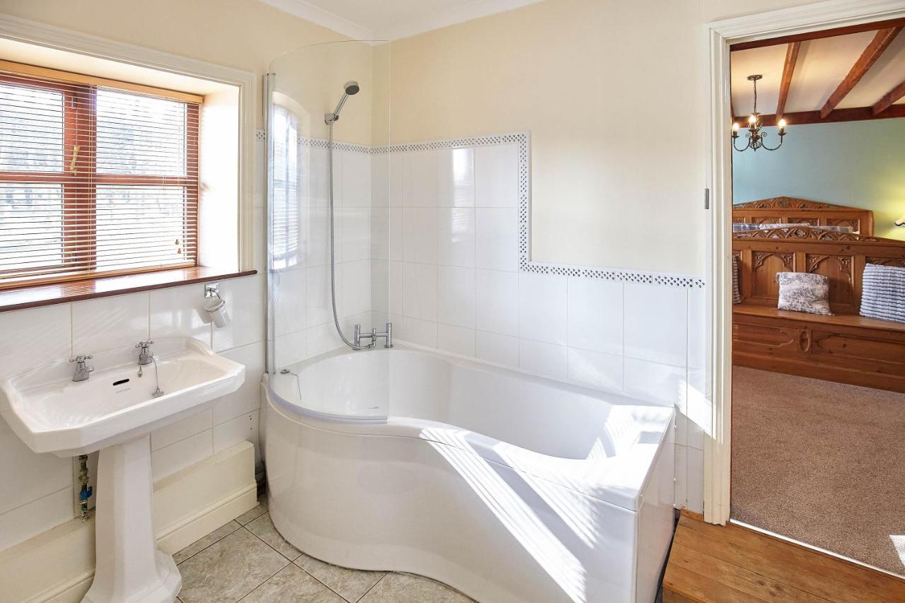 Host & Stay - The Arches Cottage Brotton Εξωτερικό φωτογραφία